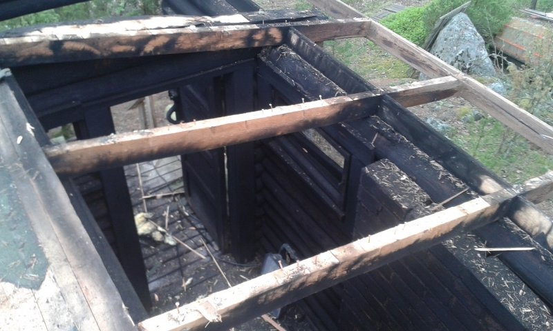 Ei tulipalovaurioita, vaan savusaunan katon rakenteiden kunnostusta